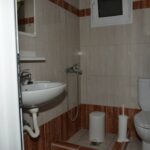 Grcka apartmani letovanje, Paralia, Veta, kupatilo